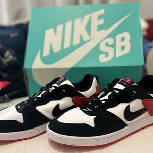 Nike SB Alleyoop Low – Brand New / Never Worn – Black White Red – OG Box